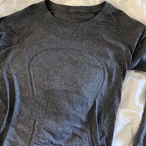 Lululemon gray long sleeve
